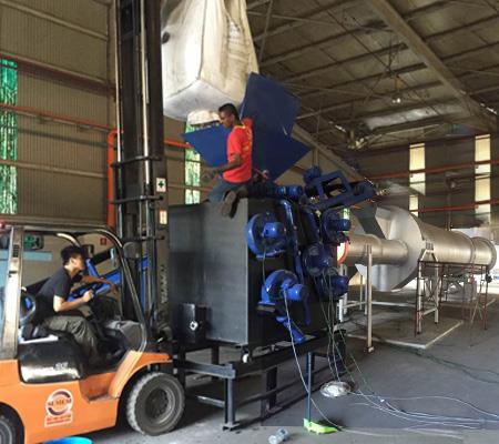 第二张1.8M Kcal wood chips gasifier connect with rotary dryer for drying palm shell in Malaysia.jpg